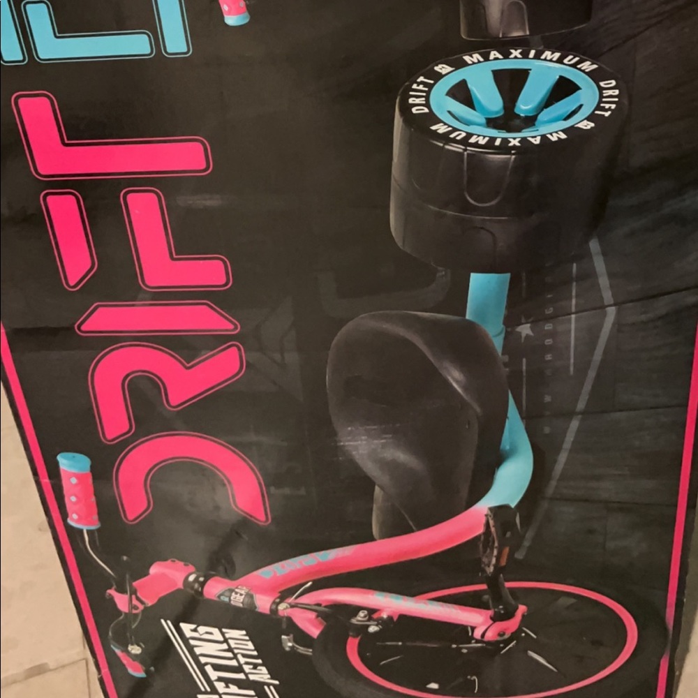 MADD GEAR DRIFT TRIKE